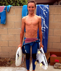 Swim and surf boys 5f8f473606b5f.png
