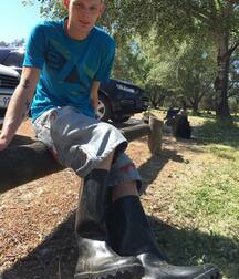 Farmboys in rubber boots 5f8f63d4f08ca.jpg