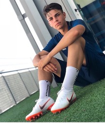Starring at twinks beauty 5f9097a3da457.jpg