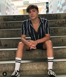 Starring at twinks beauty 5f9097bcabe27.jpg
