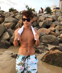 Starring at twinks beauty 5f9097d474183.jpg