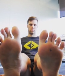 Sucking on guys feet and toes 5f90b1c4dbc2c.jpg