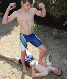 Cool boys on vacation 5f91cda54e1ac.jpg