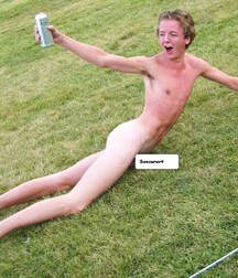 Outdoor hotties 5f93199e6a8dc.jpg