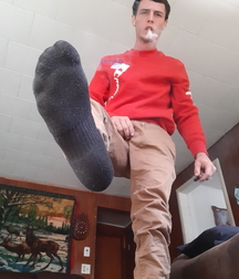 Boys amazing smelly feet 5f945b2ad53c4.jpg