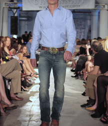 Booted hunks 2 5f949e6db1dd9.jpg