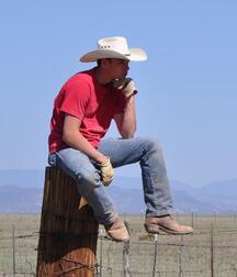 Booted hunks 2 5f949e6f5c99e.jpg