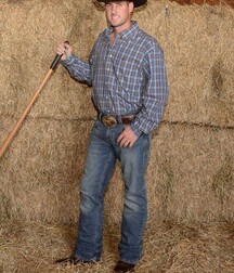 Booted hunks 2 5f949ea1a6f5f.jpg