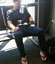 Barefoot and flip flops 5f94ba13d1963.jpg