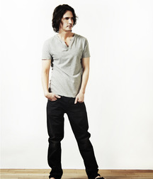 Barefoot and flip flops 5f94ba1d3b49a.jpg