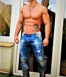 Boys in fashion boots 5f9589e04d1c8.jpg
