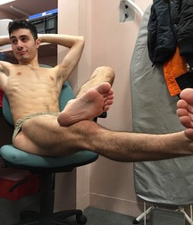 Worship the twinks feet 5f9884e675a08.jpg