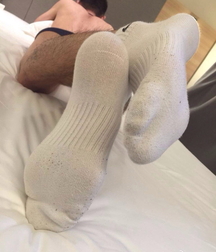 Worship a friends feet 5f99b7cb247a2.jpg