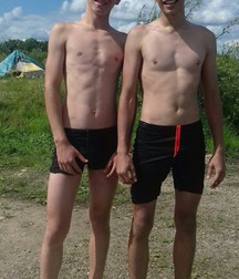 Boys pretty bare feet 5f9acefe69497.jpg