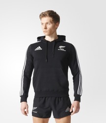 Guys in shorts 5f9acfa0a75f5.jpg