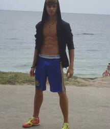 Guys in shorts 5f9acfa9c7816.jpg