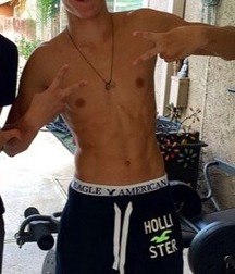 Shirtless boys stunning bodies 5f9b2b081e1bd.jpg