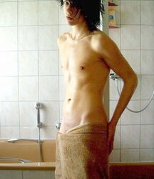 Shirtless boys stunning bodies 5f9b2b5acbaa2.jpg