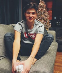 Boys in sweaty anklesocks 5f9edd29e5eb5.jpg