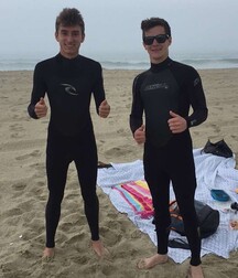 Surfers and divers 5f9f311007ba0.jpg