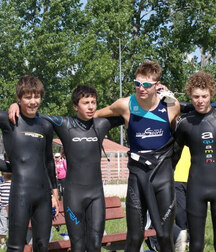 Surfers and divers 5f9f3111ddb0b.jpg