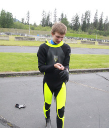 Surfers and divers 5f9f3139ae0f9.jpg