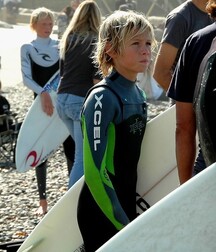 Surfers and divers 5f9f3150ec509.jpg