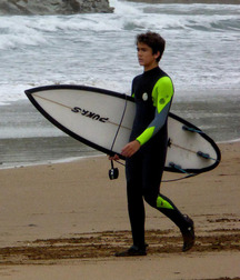 Surfers and divers 5f9f3161d6857.jpg
