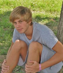 Beautiful boys in town 5fa0335828ff2.jpg