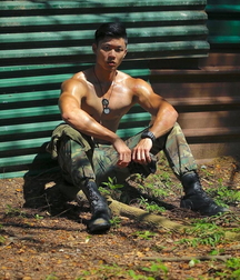 Handsome 5fa1944ea083d.jpg