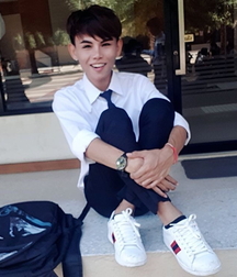 Handsome 5fa19469789e8.jpg