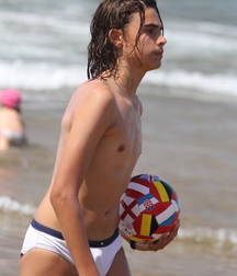 Loving the puppies 5fa195c33098e.jpg