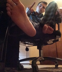 Worship teen boys feet 5fa196c1e043f.jpg