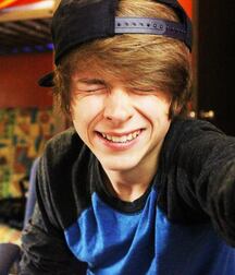EMOs 5fa31f805de47.jpg
