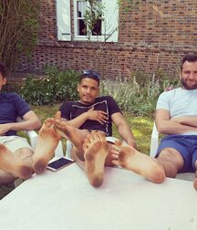 Who will clean these dirty feet 5fa3445c8dce7.jpg