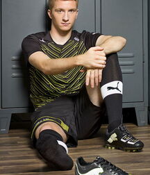 Soccer and football boys 5fa360c17ff0f.jpg