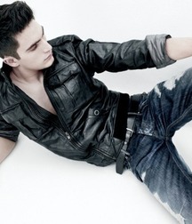 Boys in leather 5fa5d0f3b4a31.jpg