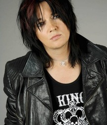 Boys in leather 5fa5d10dc2344.jpg