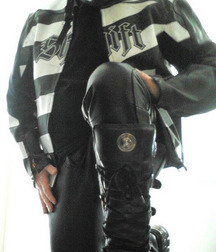 Boys in leather 5fa5d10f90a76.jpg