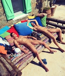 Guys in flip flops 2 5fa5d2f19b270.jpg