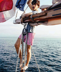 Guys in shorts 2 5fa5d38487666.jpg