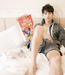 Guys in shorts 2 5fa5d392532d9.png