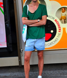 Guys in shorts 2 5fa5d39ba9e8b.jpg
