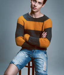 Guys in shorts 2 5fa5d39f3015e.jpg