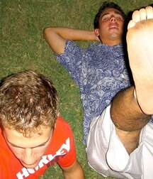 Amazing boys show their feet 5fa81673b64bf.jpg