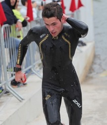 Wetsuite guys 5fa878209ca22.jpg
