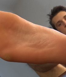 Twinks and guys barefoot 5fa99dd86d28e.jpg