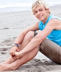 Twinks and guys barefoot 5fa99e0063f17.jpg