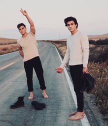 Twinks and guys barefoot 5fa99e06c3ca4.jpg