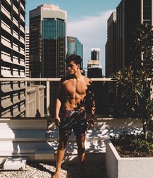Twinks and guys barefoot 5fa99e39e036d.jpg